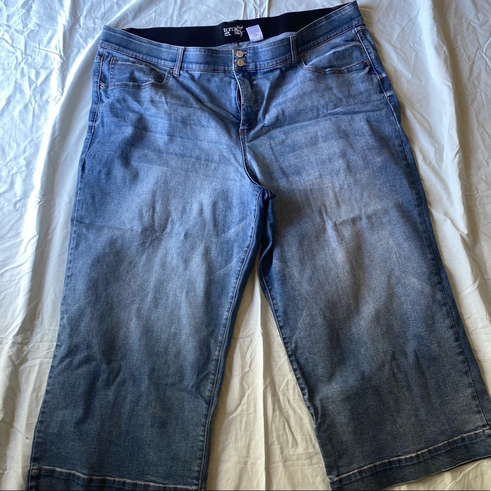 Plus size Denim Capris